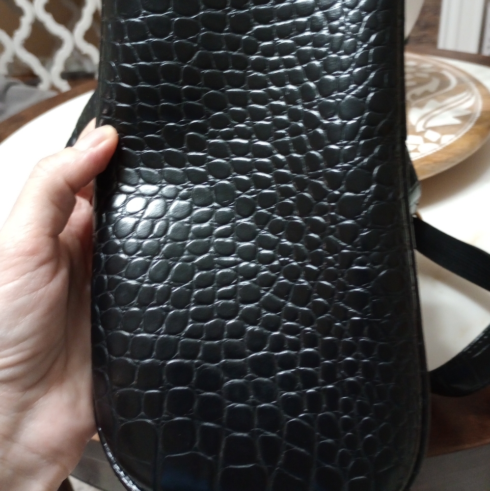 Forever 21 trandy black backpack - Picture 4 of 9